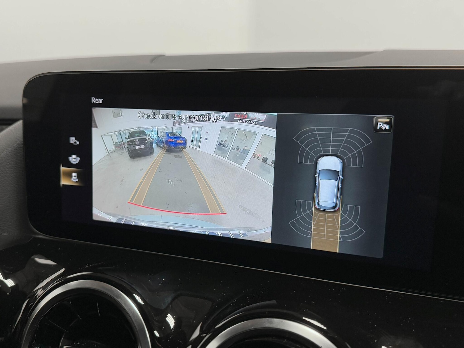 Used Mercedes-Benz GLA 2022 for sale - 76765095: Photo 37