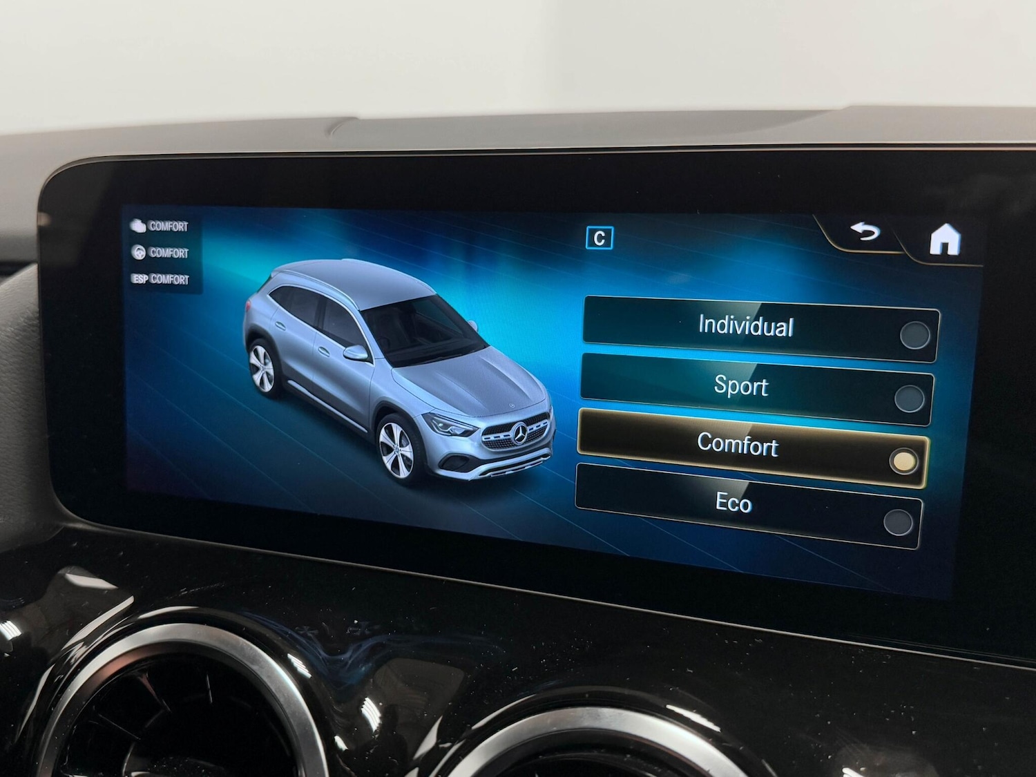 Used Mercedes-Benz GLA 2022 for sale - 76765095: Photo 46