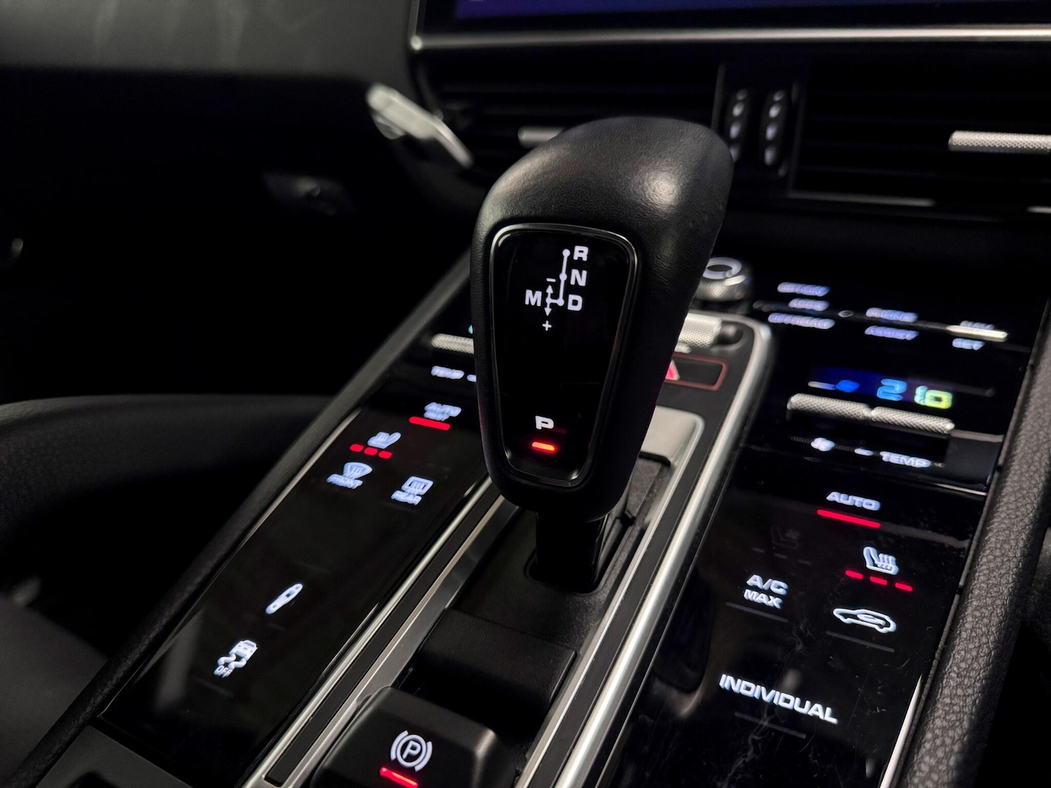 Used Porsche Cayenne for sale - 77216192: Photo 39