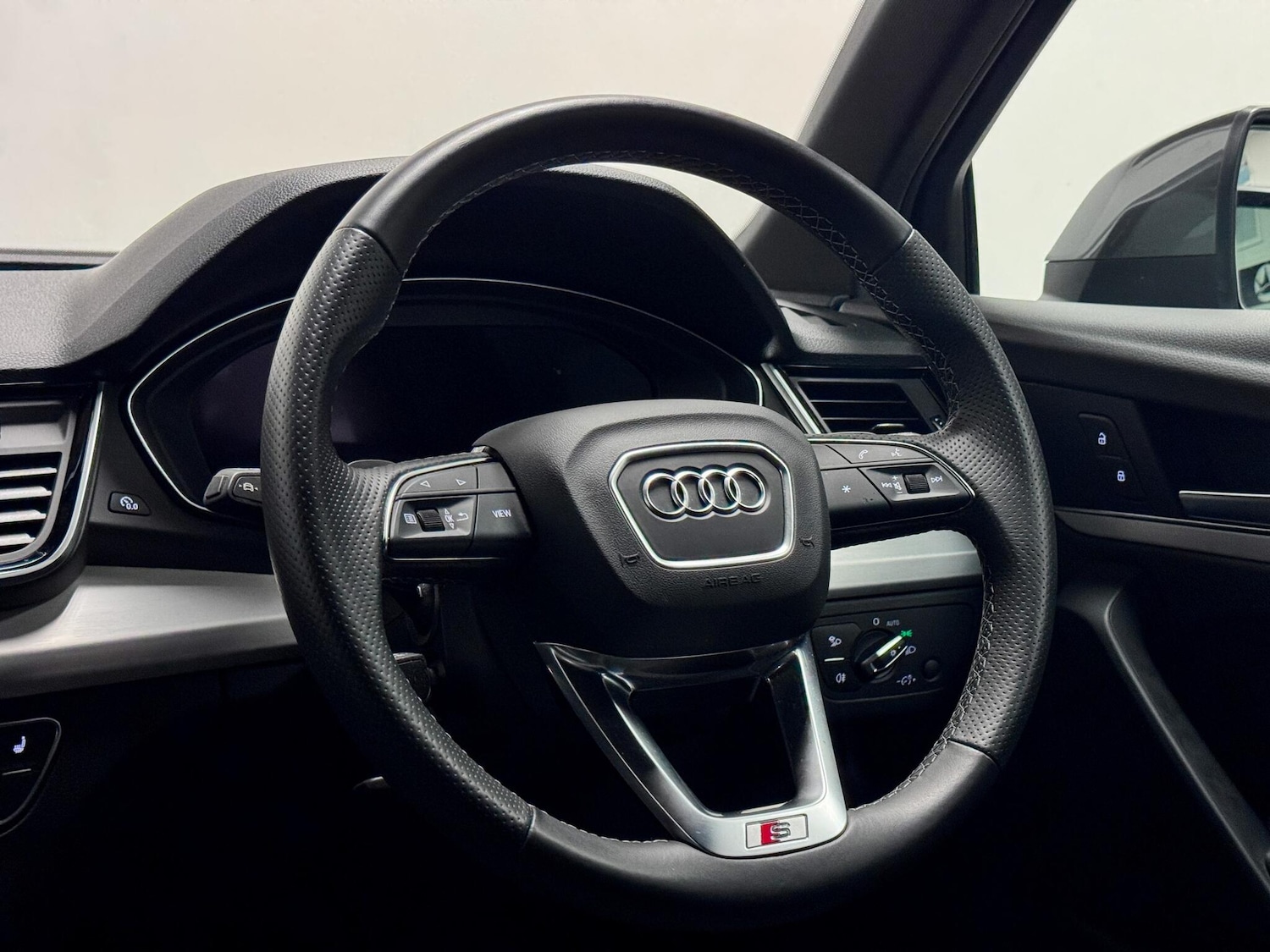 Used Audi Q5 2024 for sale - 76499779: Photo 30