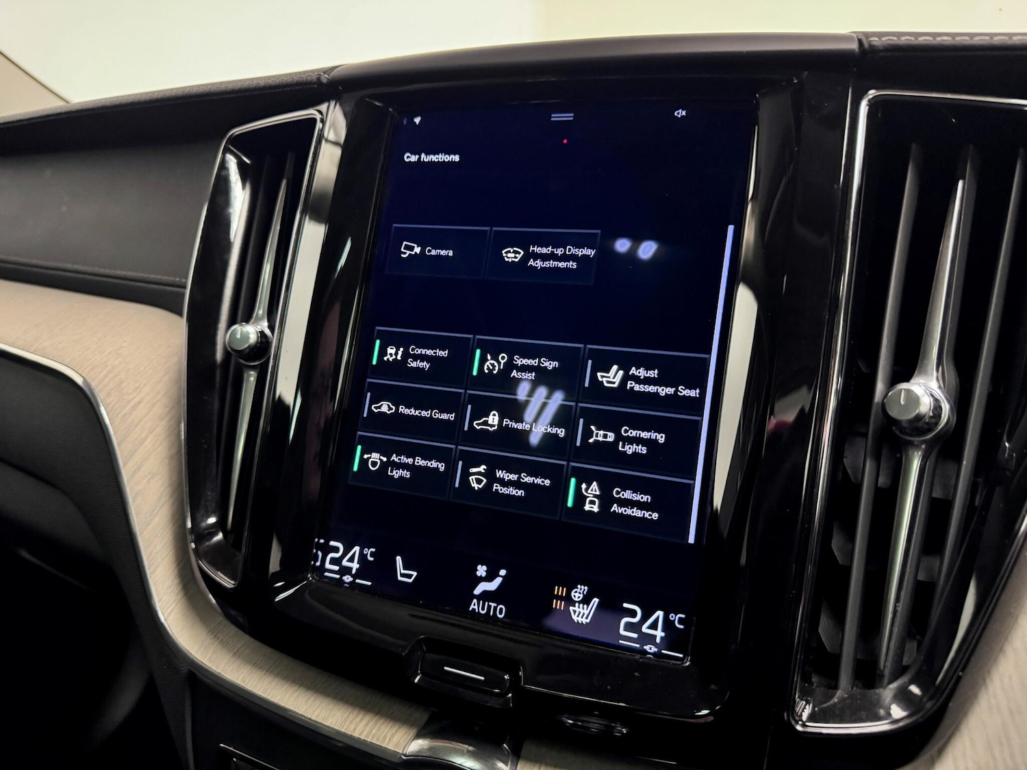 Used Volvo XC60 2020 for sale - 77511025: Photo 50