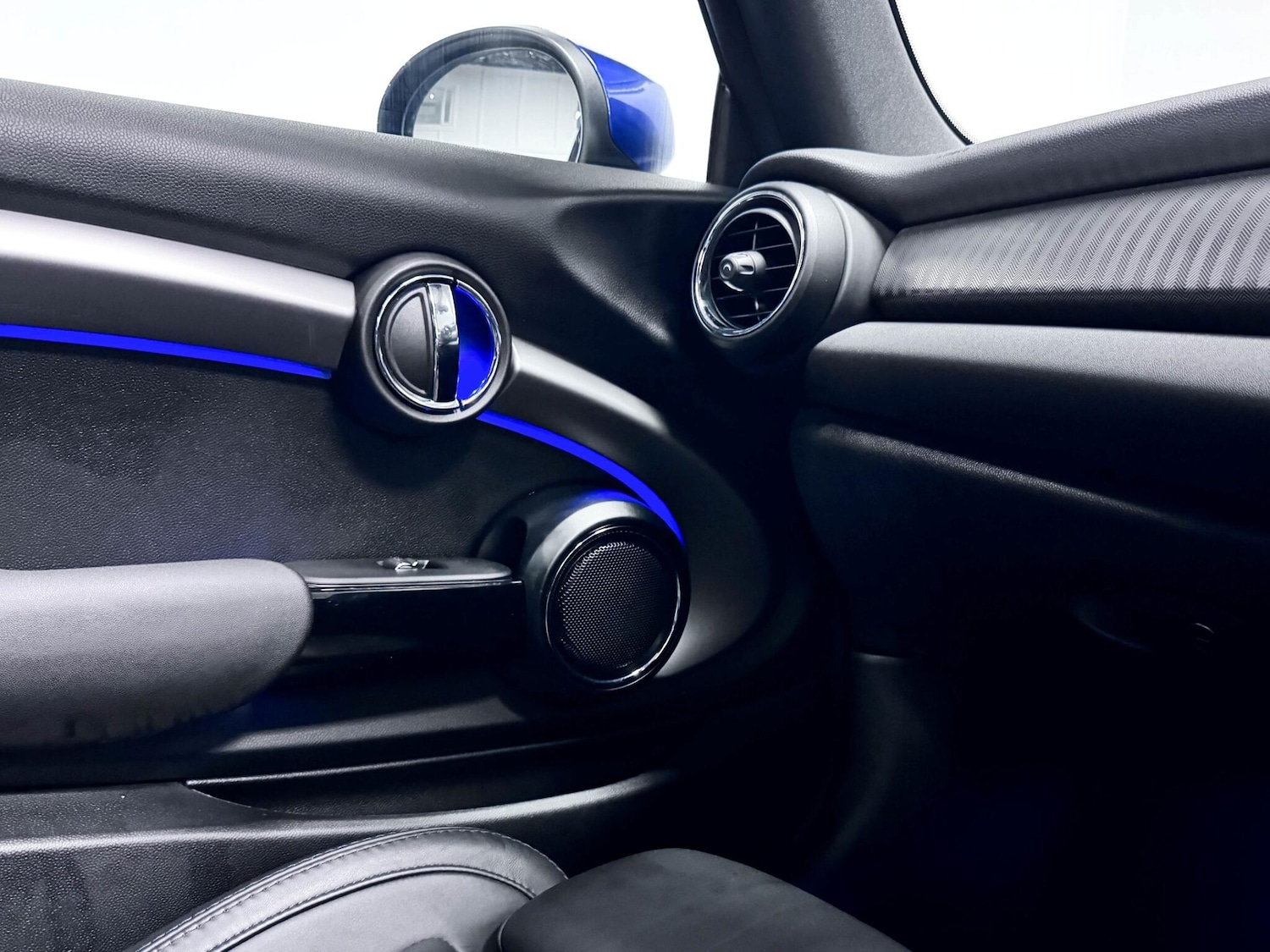 Used MINI Convertible 2020 for sale - 77509802: Photo 31