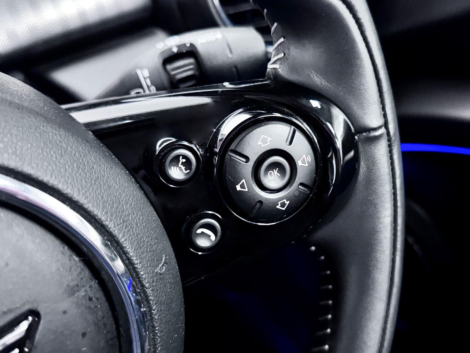 Used MINI Convertible 2020 for sale - 77509802: Photo 40