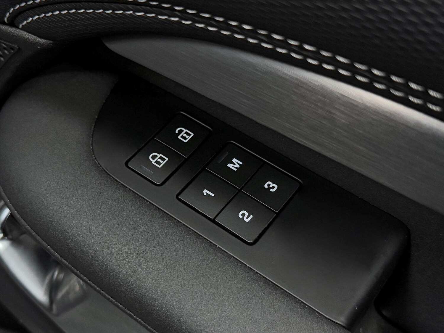 Used Land Rover Discovery 2021 for sale - 76337076: Photo 21