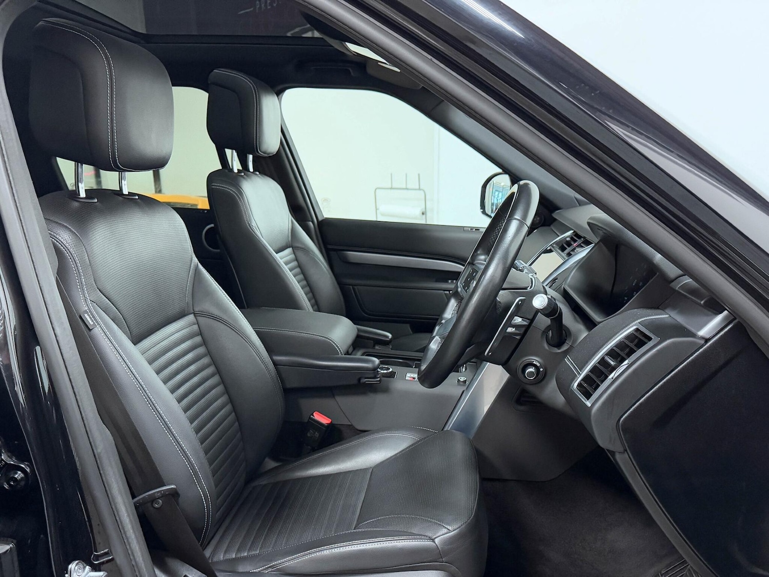 Used Land Rover Discovery 2021 for sale - 76337076: Photo 24