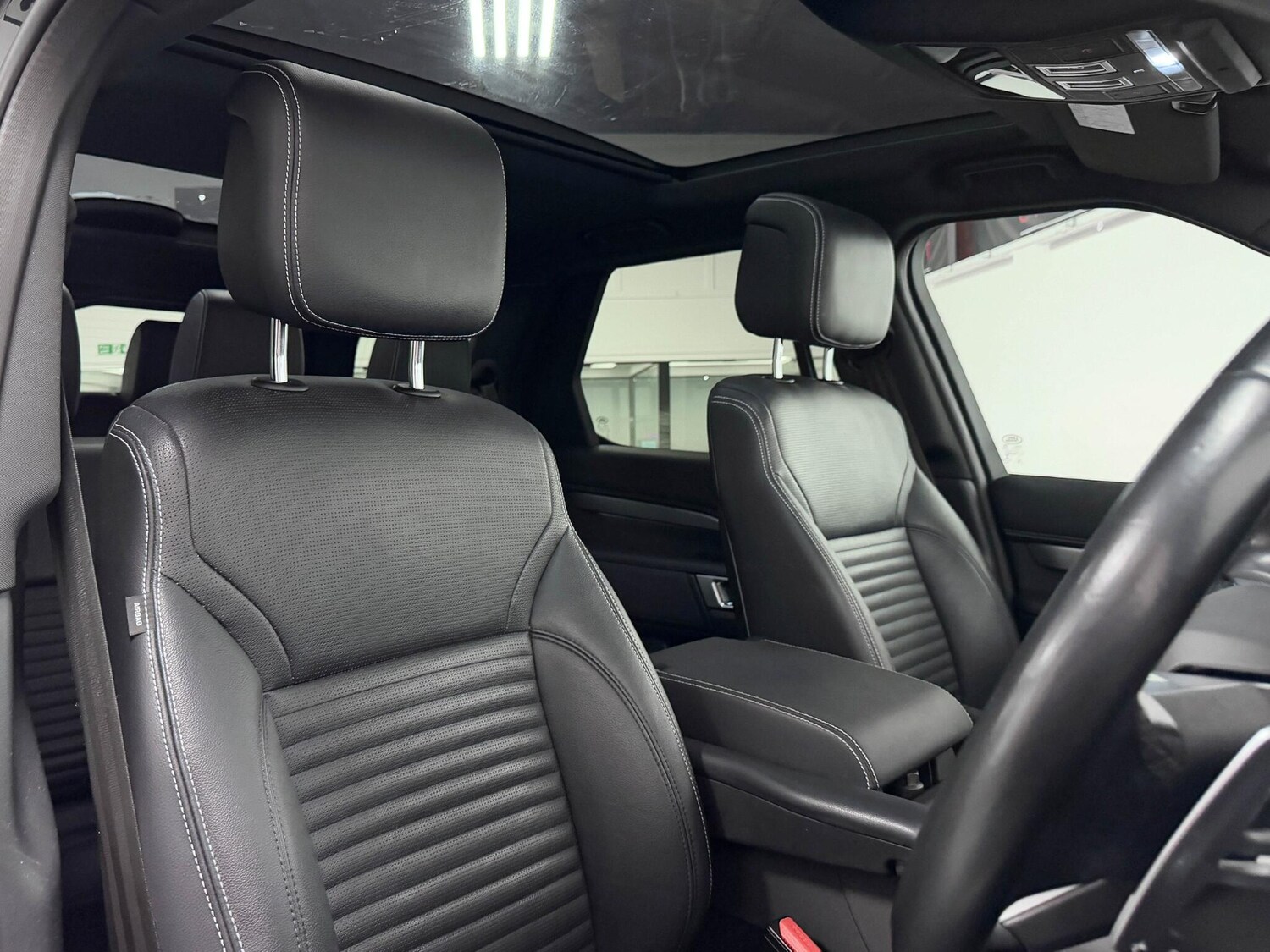 Used Land Rover Discovery 2021 for sale - 76337076: Photo 26