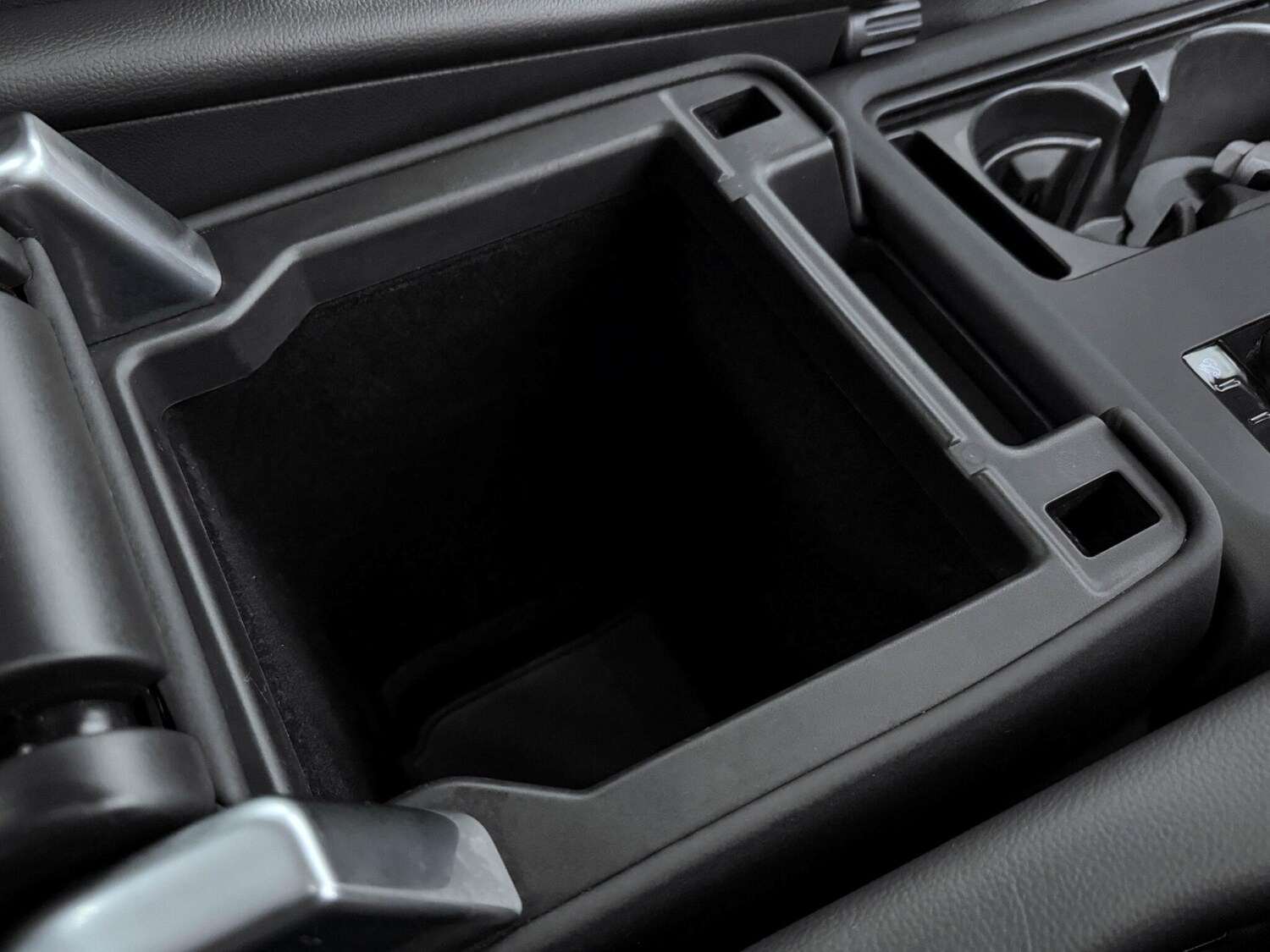 Used Land Rover Discovery 2021 for sale - 76337076: Photo 35