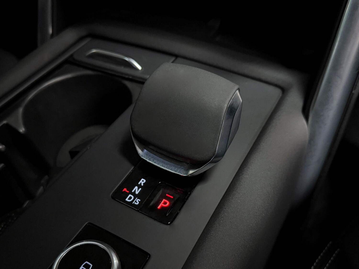 Used Land Rover Discovery 2021 for sale - 76337076: Photo 37