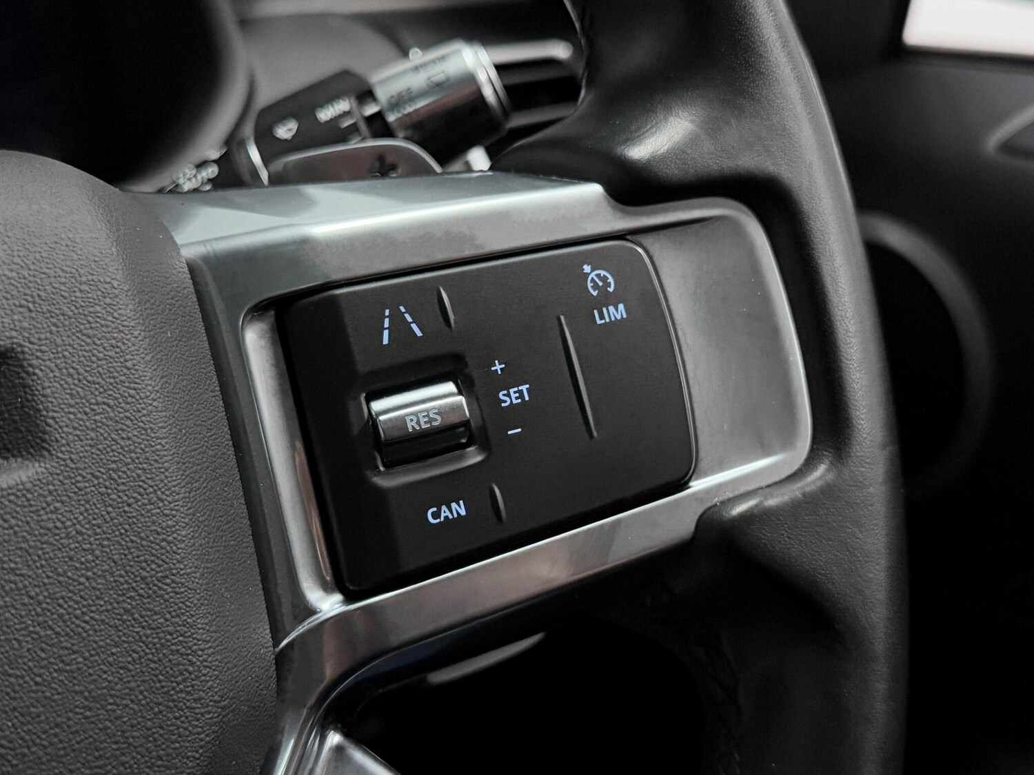 Used Land Rover Discovery 2021 for sale - 76337076: Photo 44