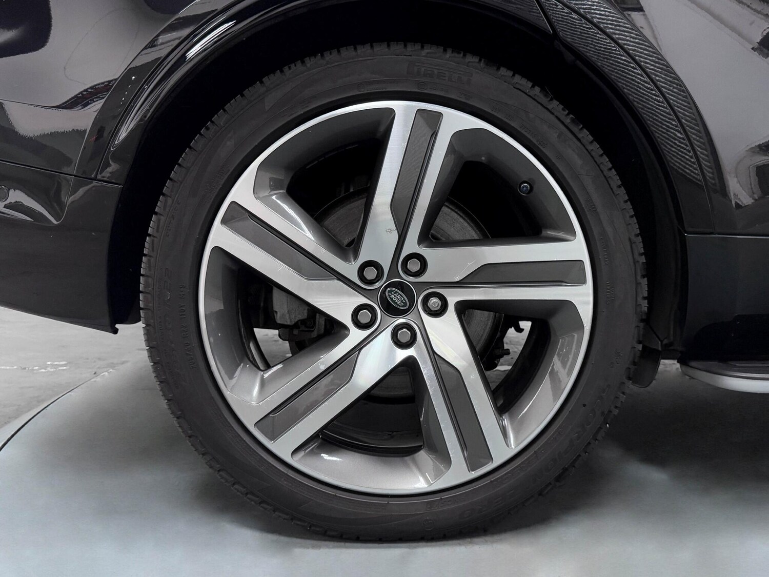 Used Land Rover Discovery 2021 for sale - 76337076: Photo 64