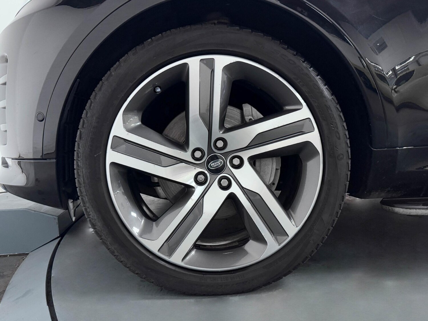 Used Land Rover Discovery 2021 for sale - 76337076: Photo 66