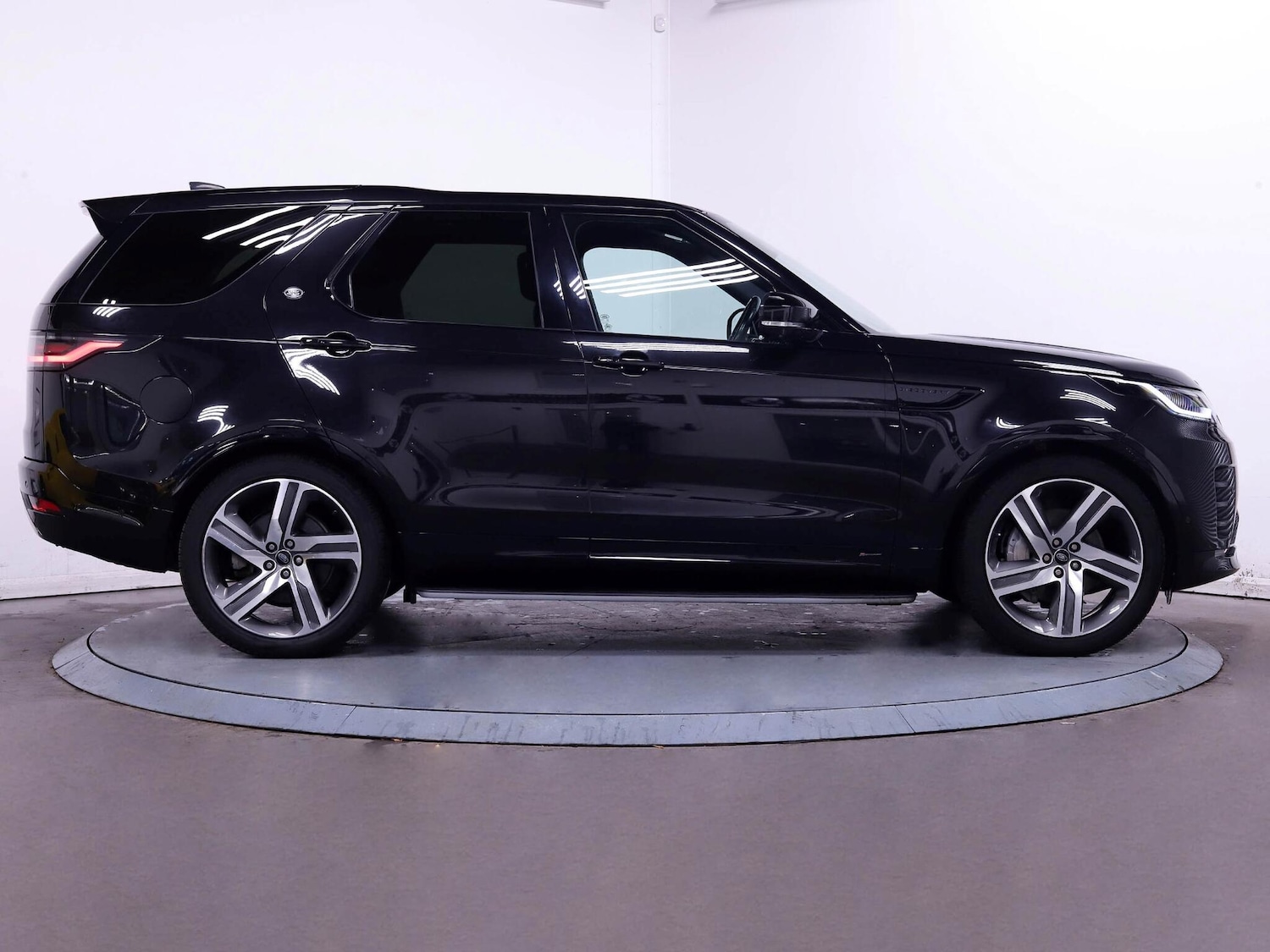Used Land Rover Discovery 2021 for sale - 76337076: Photo 8