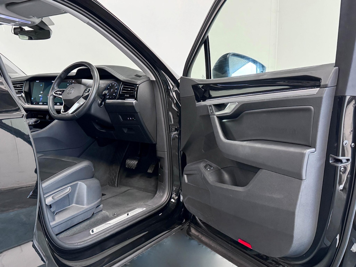 Used Volkswagen Touareg 2023 for sale - 78156716: Photo 14