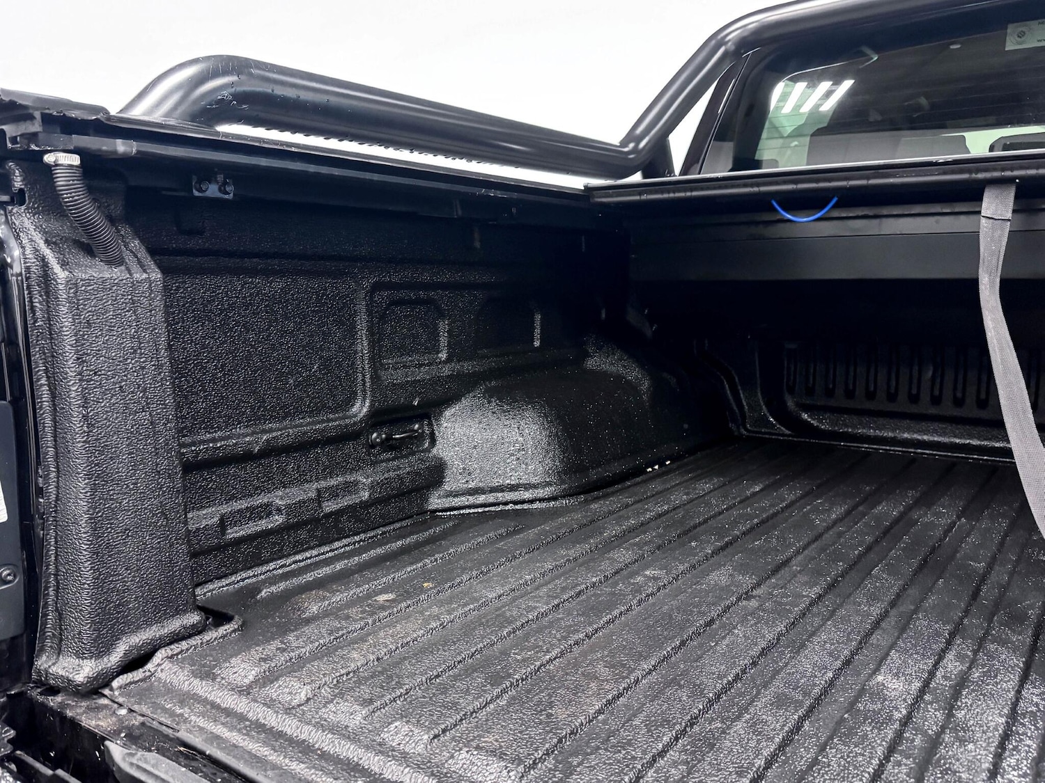 Used Volkswagen Amarok 2023 for sale - 76865520: Photo 9