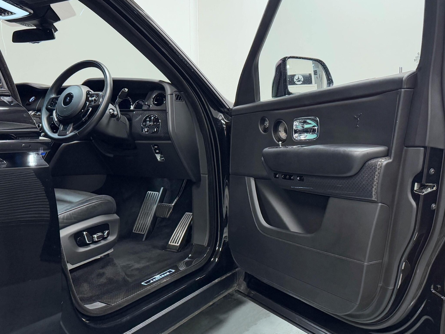 Used Rolls-Royce Cullinan for sale - 76201137: Photo 22