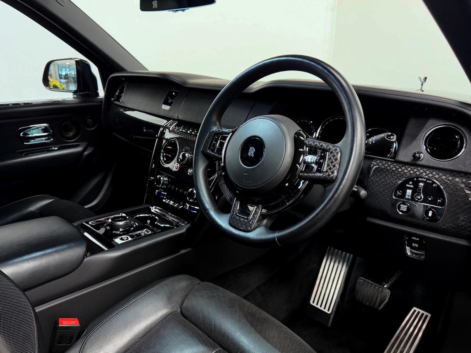 Used Rolls-Royce Cullinan for sale - 76201137: Photo 28