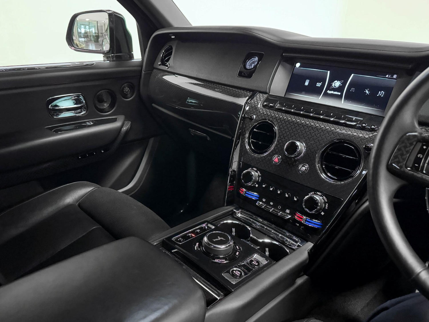 Used Rolls-Royce Cullinan for sale - 76201137: Photo 45