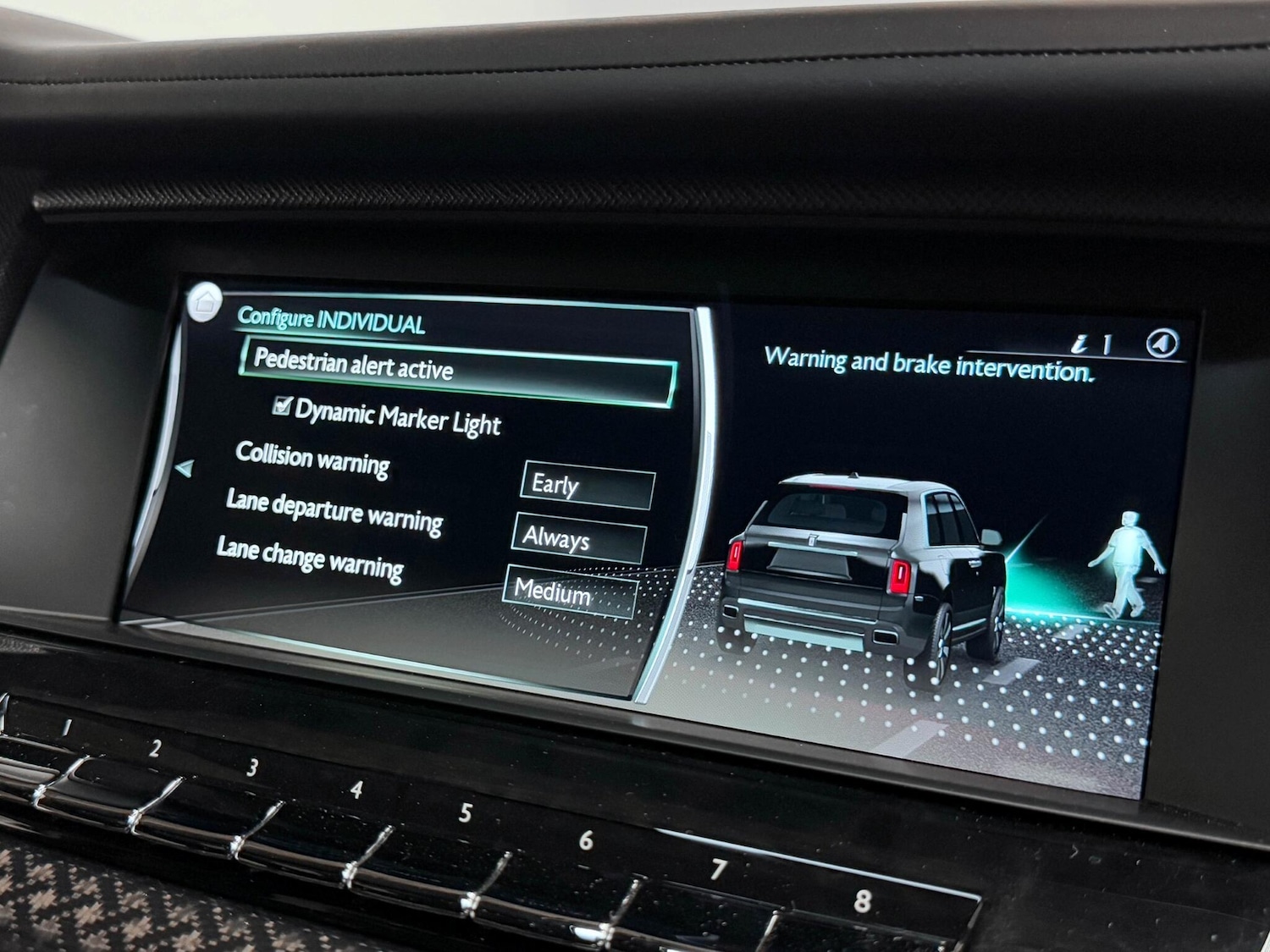 Used Rolls-Royce Cullinan for sale - 76201137: Photo 65