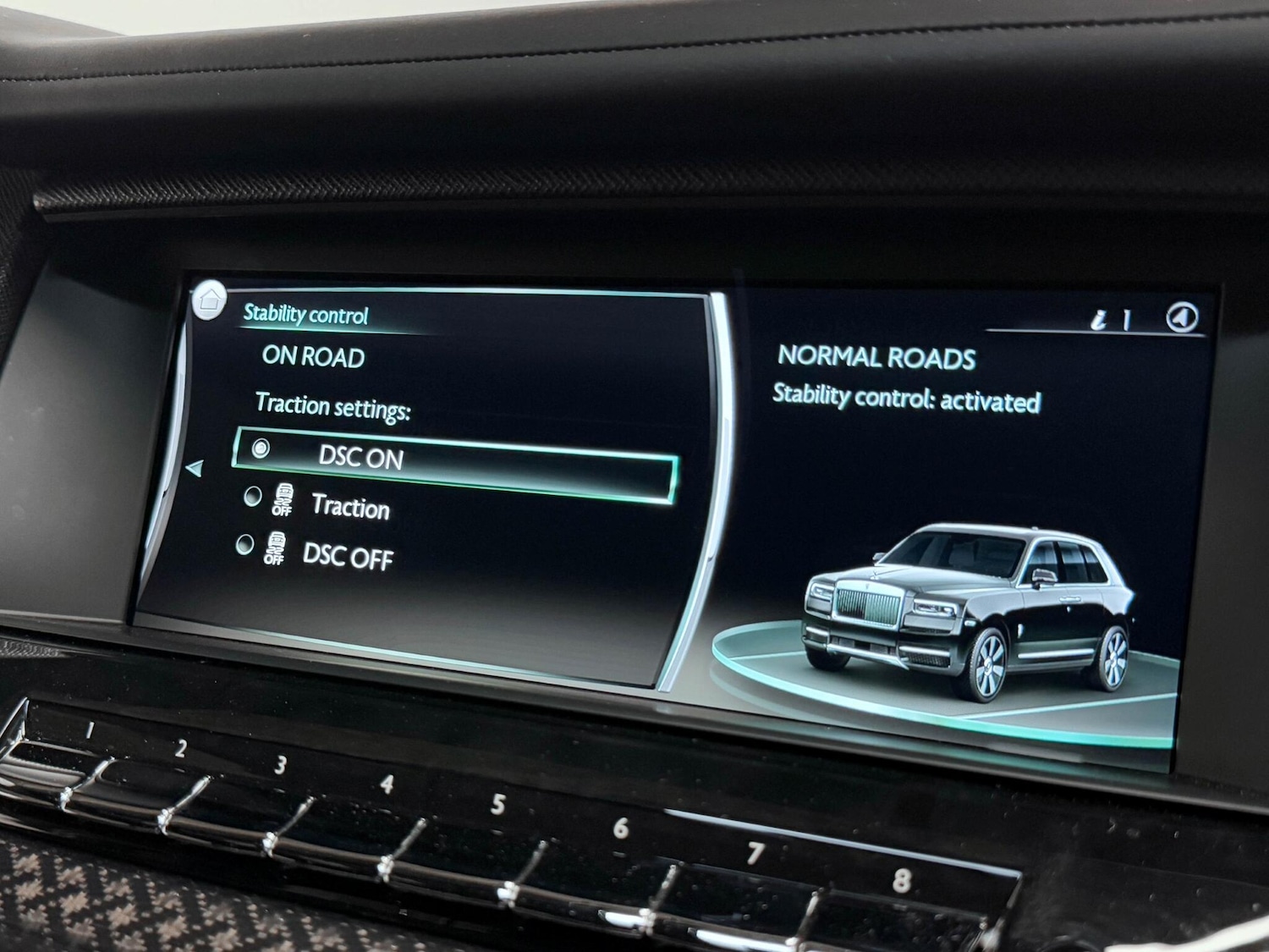 Used Rolls-Royce Cullinan for sale - 76201137: Photo 70