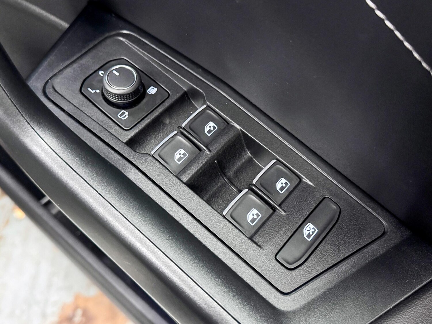 Used Volkswagen T-Roc 2024 for sale - 77510326: Photo 14