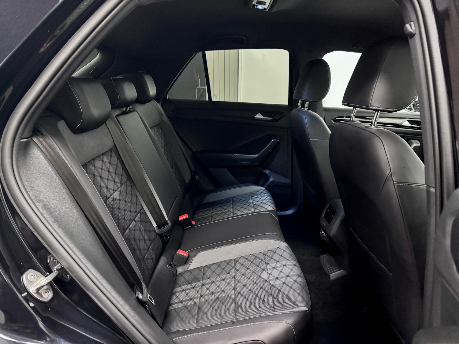 Used Volkswagen T-Roc 2024 for sale - 77510326: Photo 21