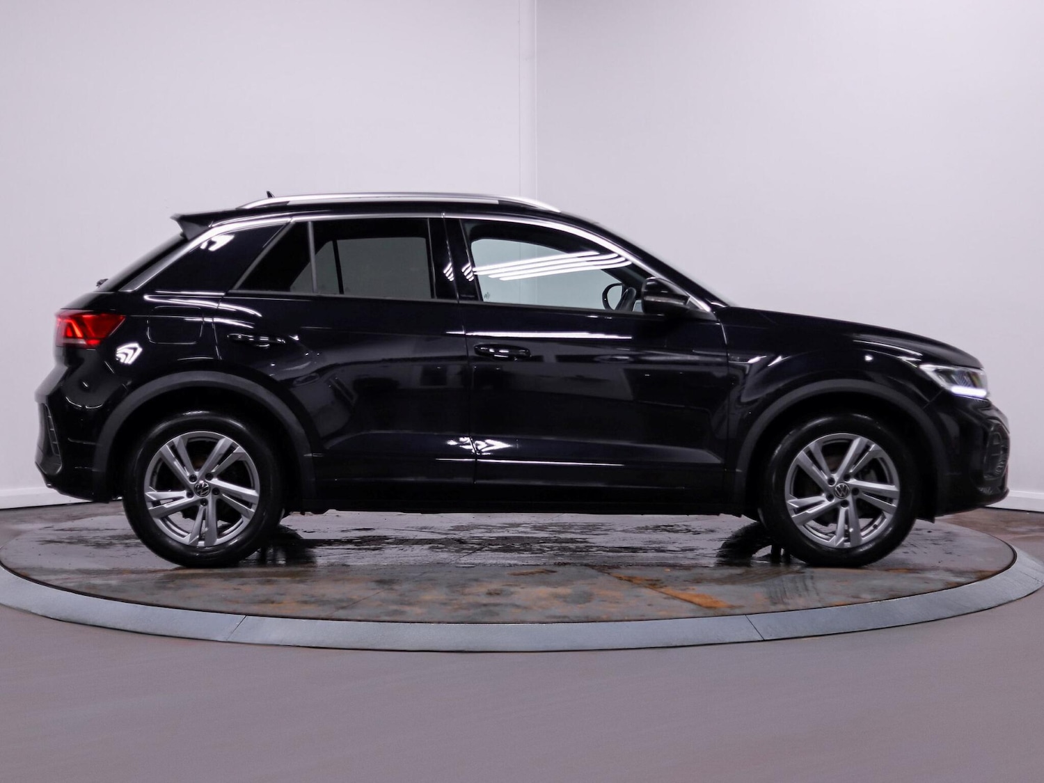 Used Volkswagen T-Roc 2024 for sale - 77510326: Photo 8