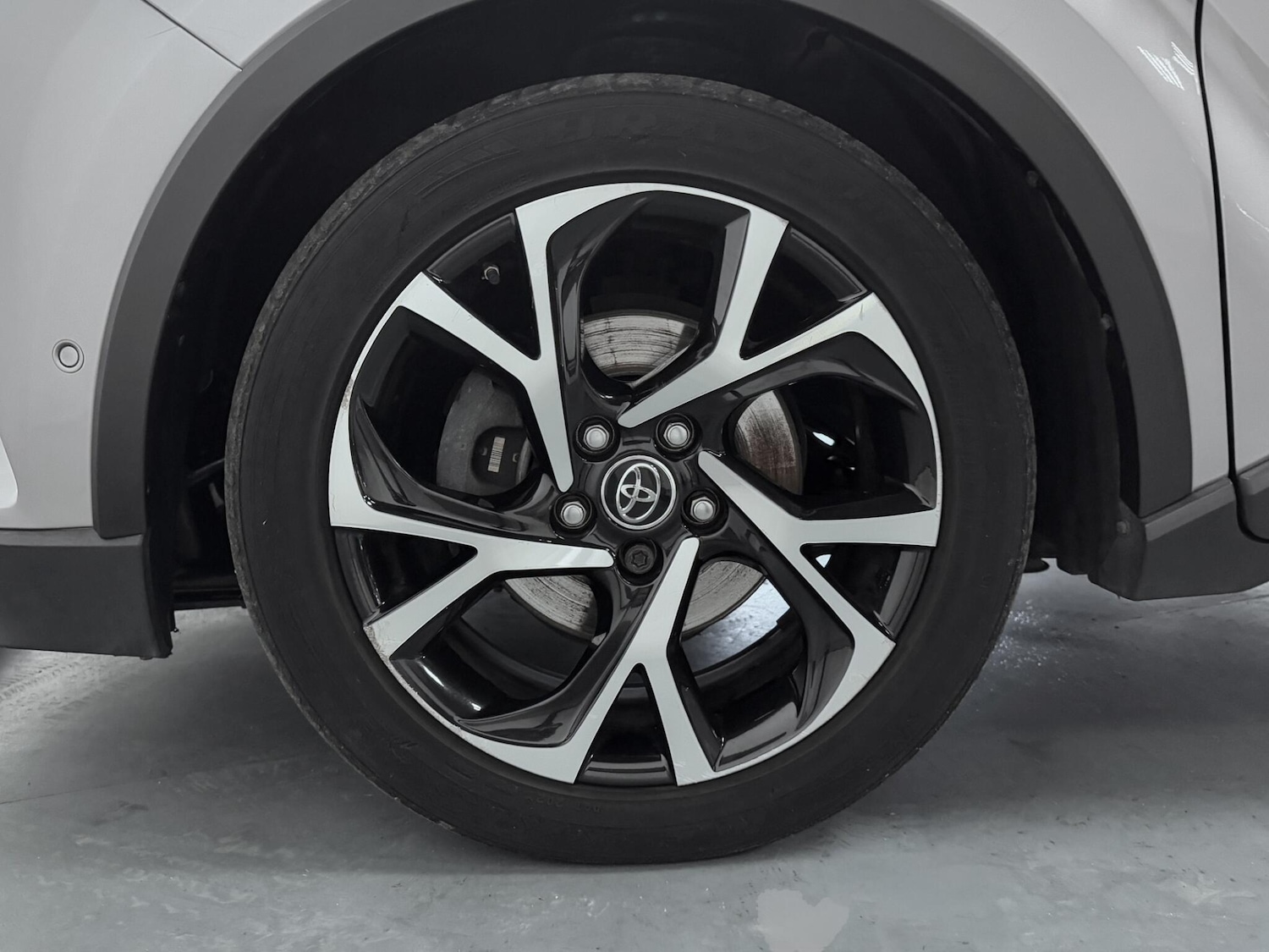 Used Toyota C-HR 2017 for sale - 75990505: Photo 49