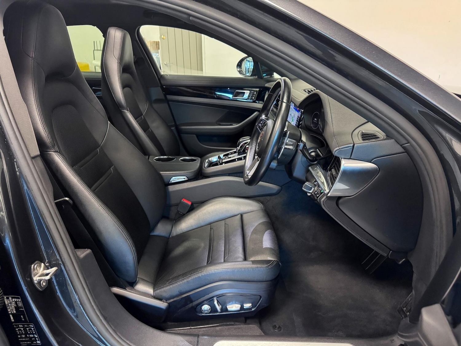 Used Porsche Panamera 2019 for sale - 76839426: Photo 28