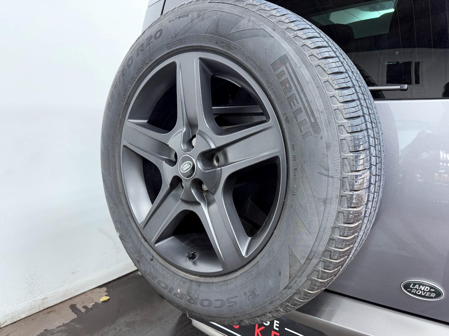 Used Land Rover Defender 90 2021 for sale - 74596161: Photo 16