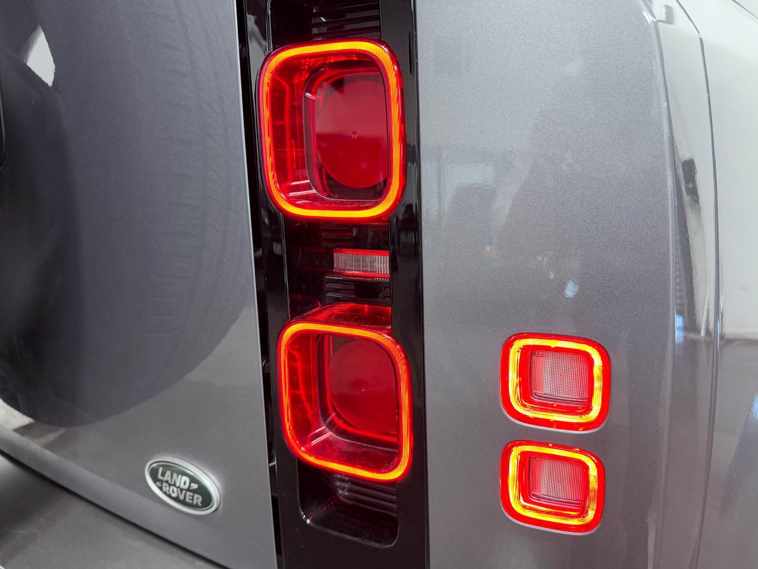 Used Land Rover Defender 90 2021 for sale - 74596161: Photo 19