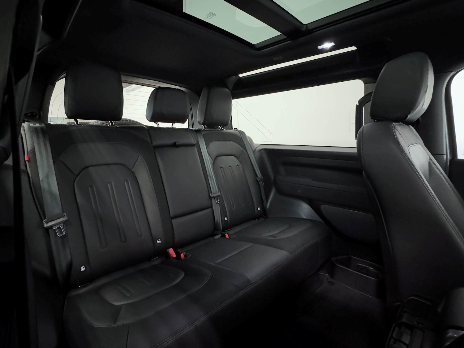 Used Land Rover Defender 90 2021 for sale - 74596161: Photo 36