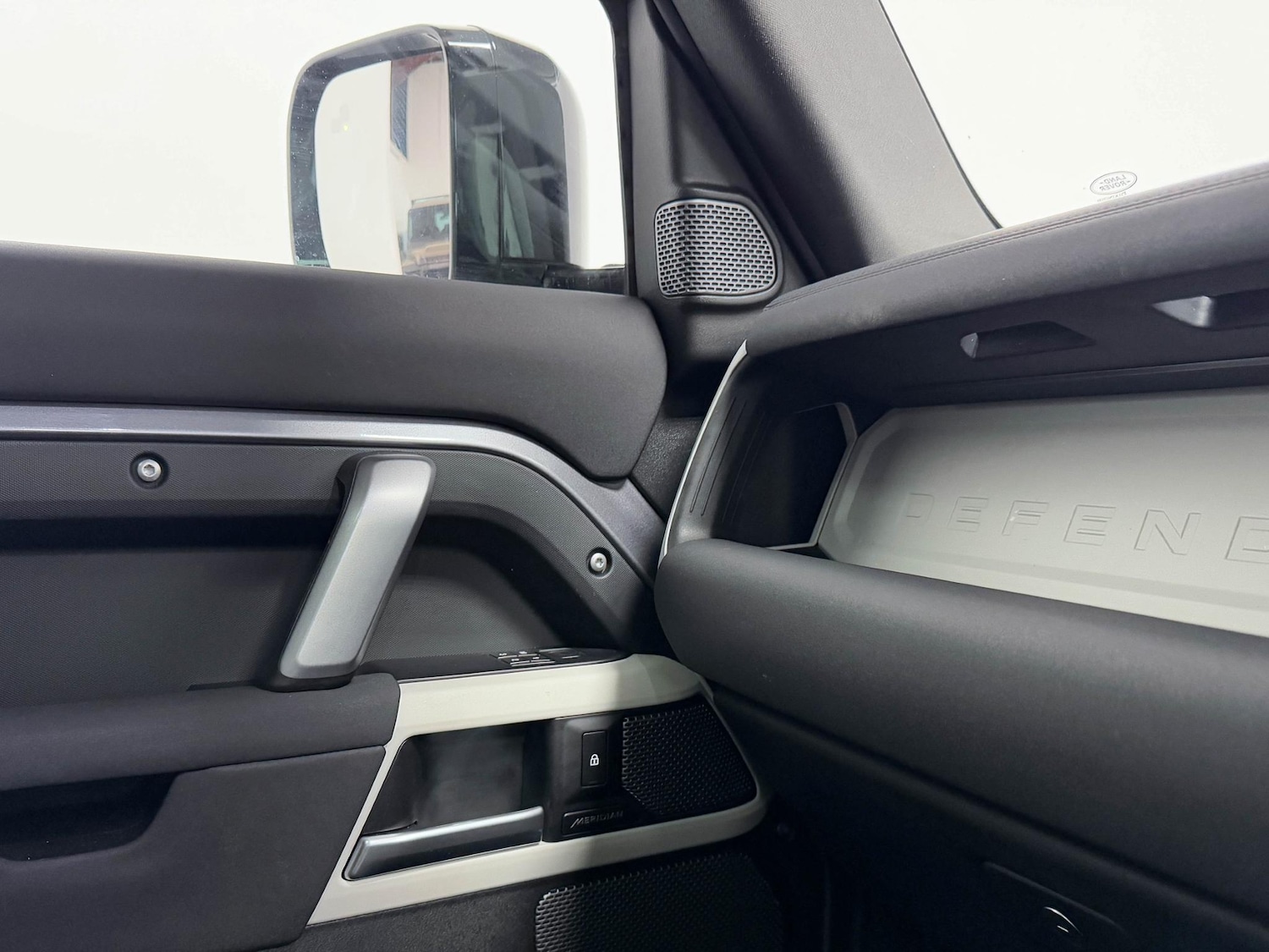 Used Land Rover Defender 90 2021 for sale - 74596161: Photo 38