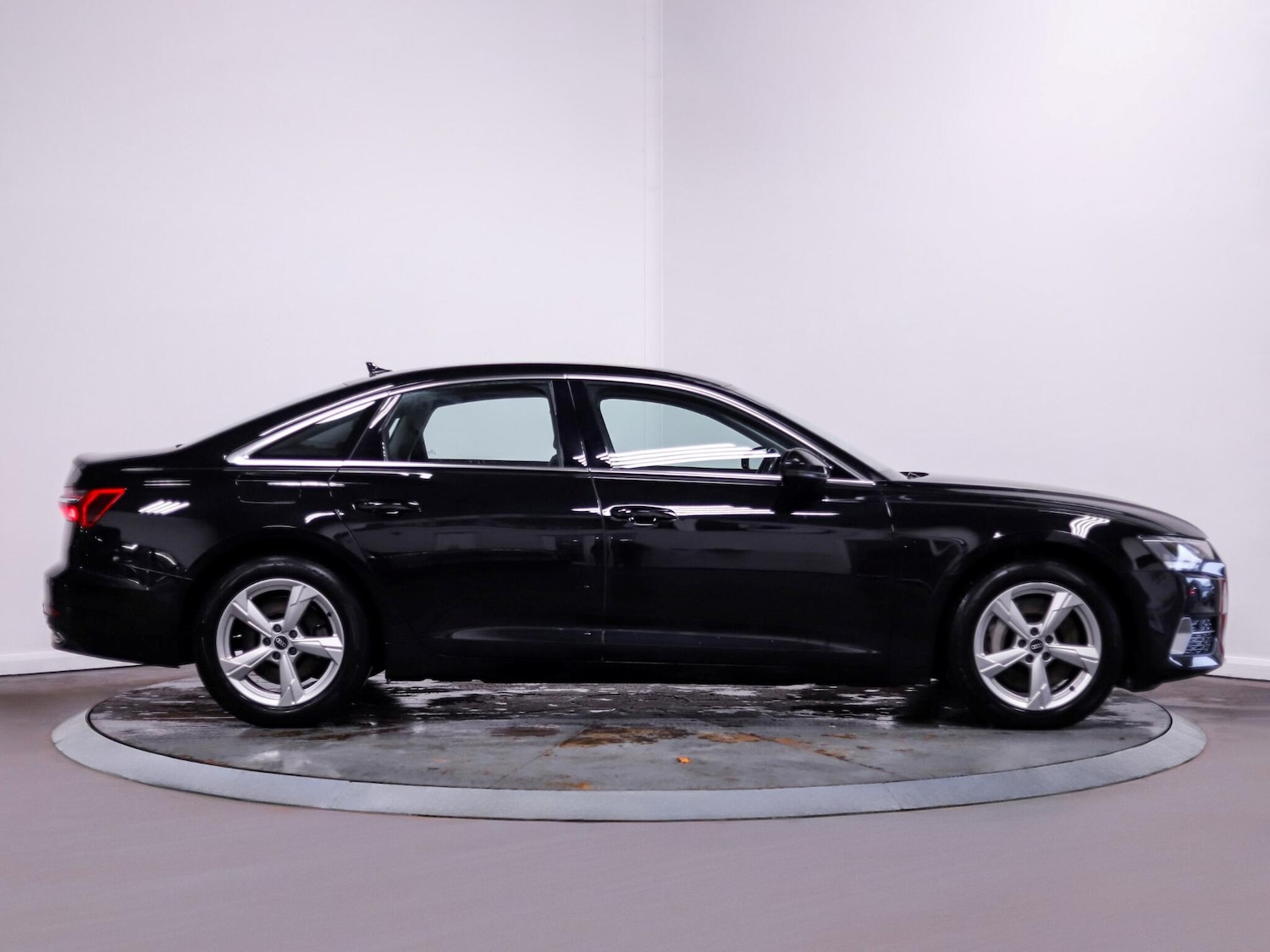 Used Audi A6 Saloon 2022 for sale - 77410942: Photo 8