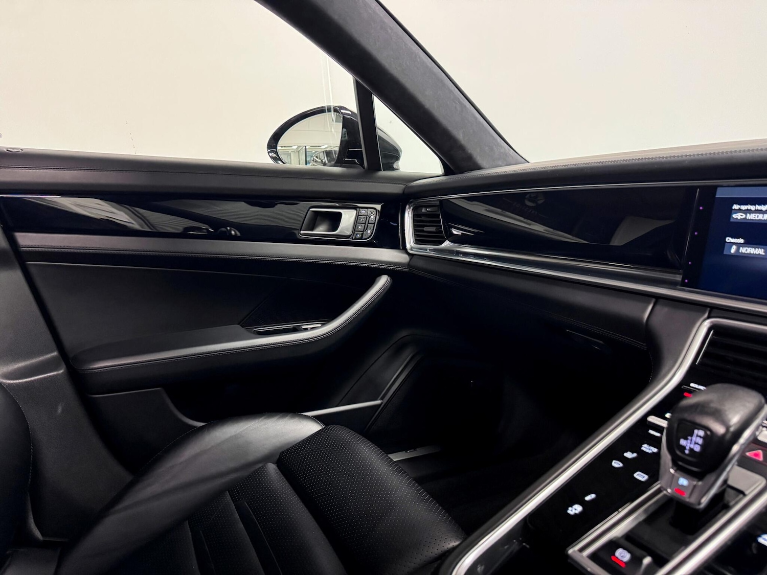 Used Porsche Panamera 2019 for sale - 76585006: Photo 32