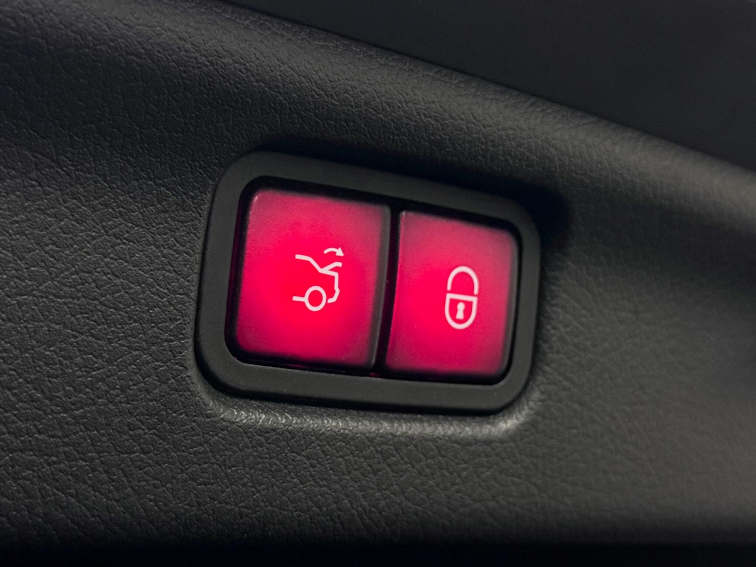 Used Mercedes-Benz C Class 2023 for sale - 77108991: Photo 13