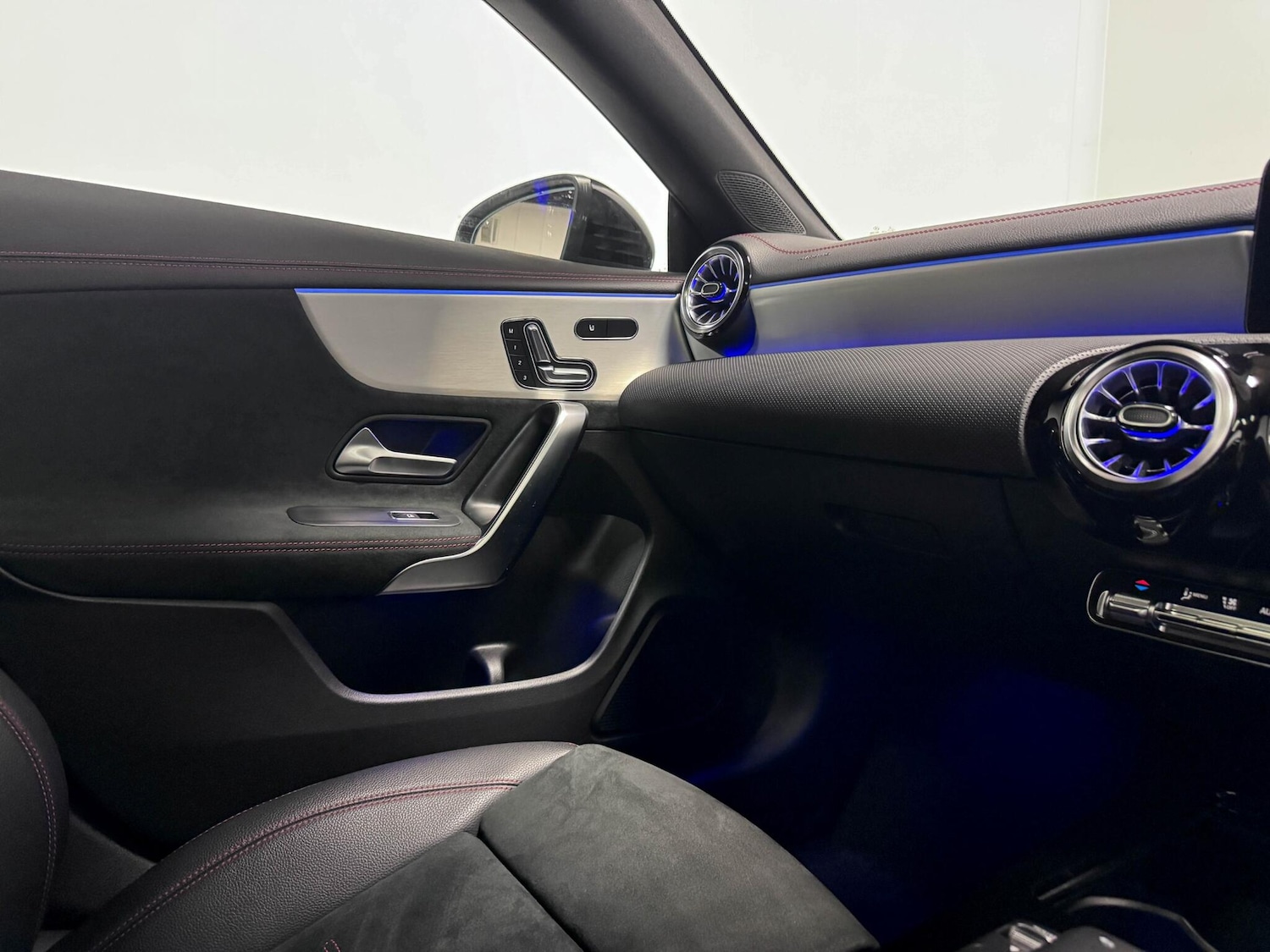 Used Mercedes-Benz CLA 2023 for sale - 76199899: Photo 29