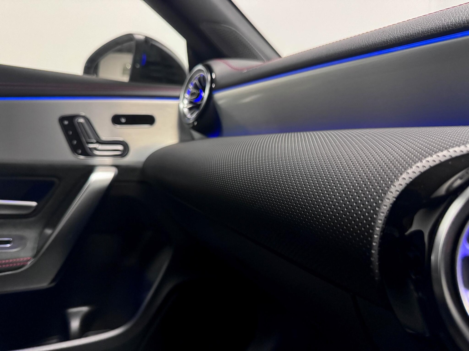 Used Mercedes-Benz CLA 2023 for sale - 76199899: Photo 30