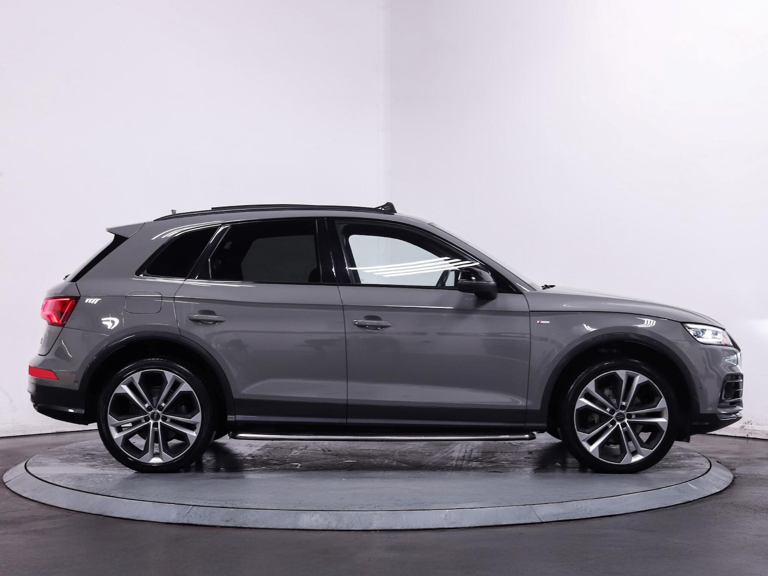 Used Audi Q5 2019 for sale - 76457375: Photo 8