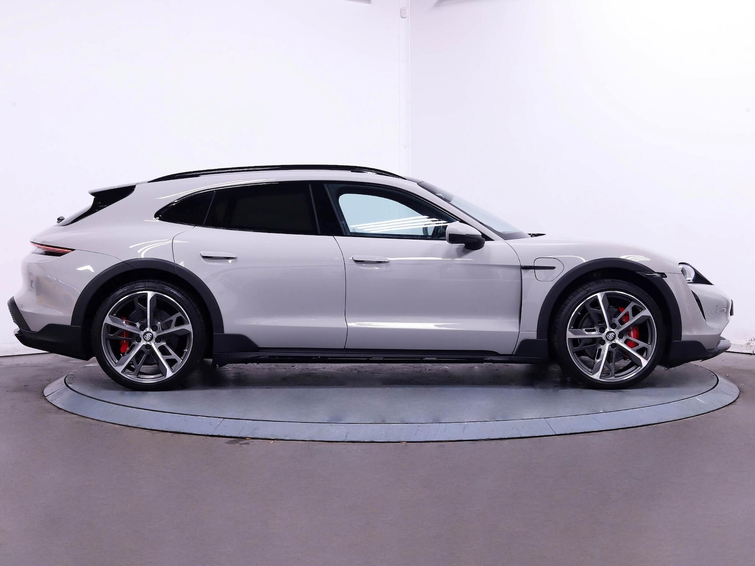 Used Porsche Taycan 2021 for sale - 76666833: Photo 8