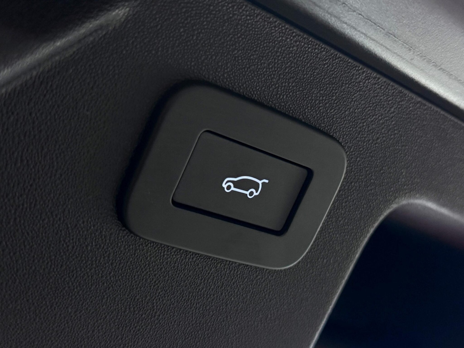 Used Land Rover Discovery Sport 2022 for sale - 76801413: Photo 13