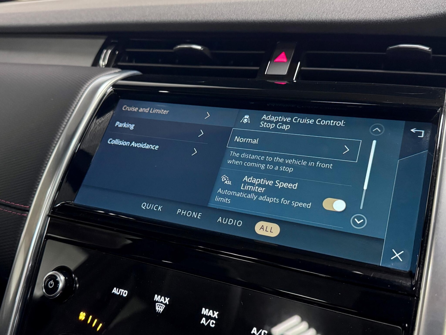 Used Land Rover Discovery Sport 2022 for sale - 76801413: Photo 43