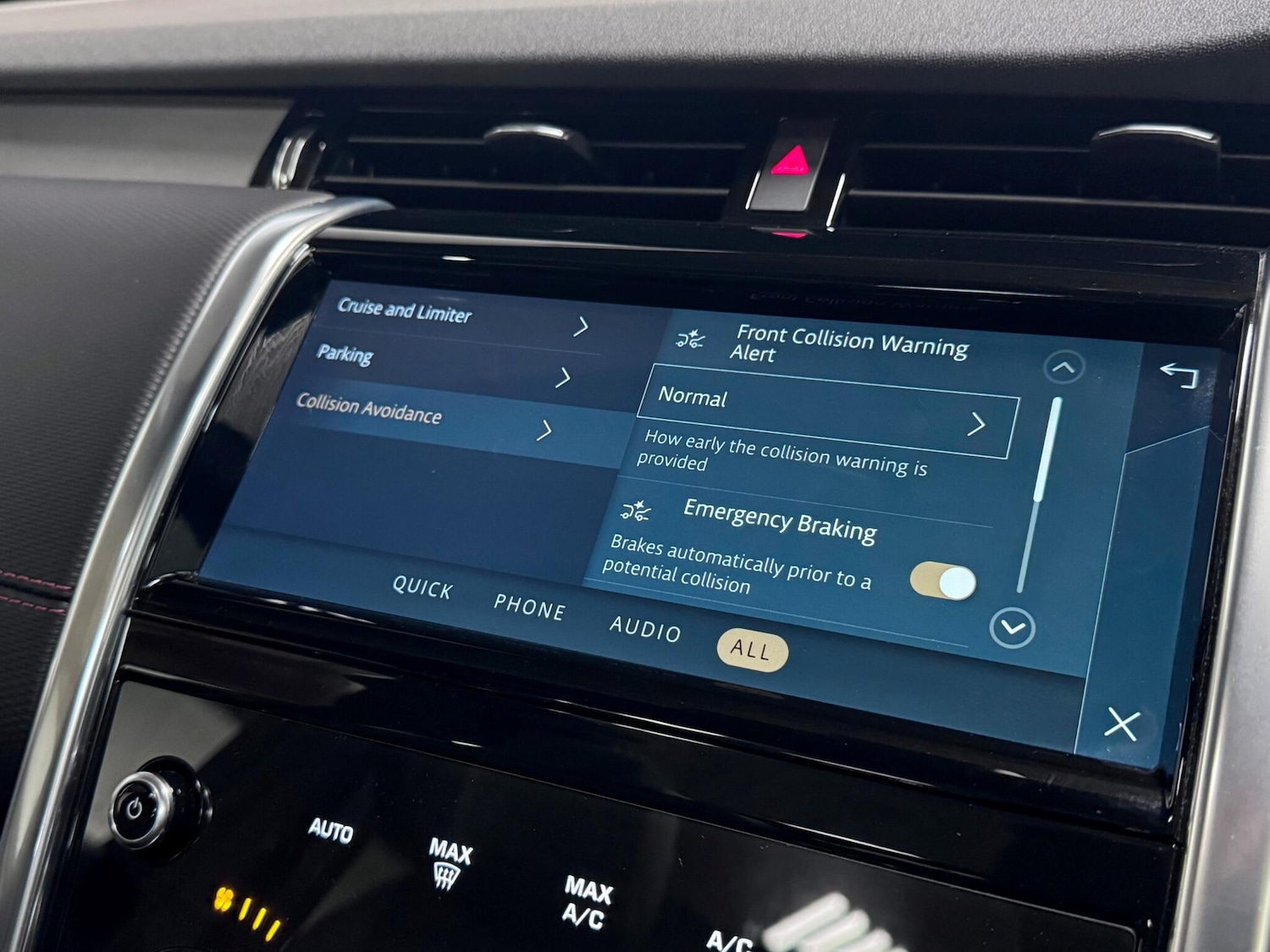 Used Land Rover Discovery Sport 2022 for sale - 76801413: Photo 46