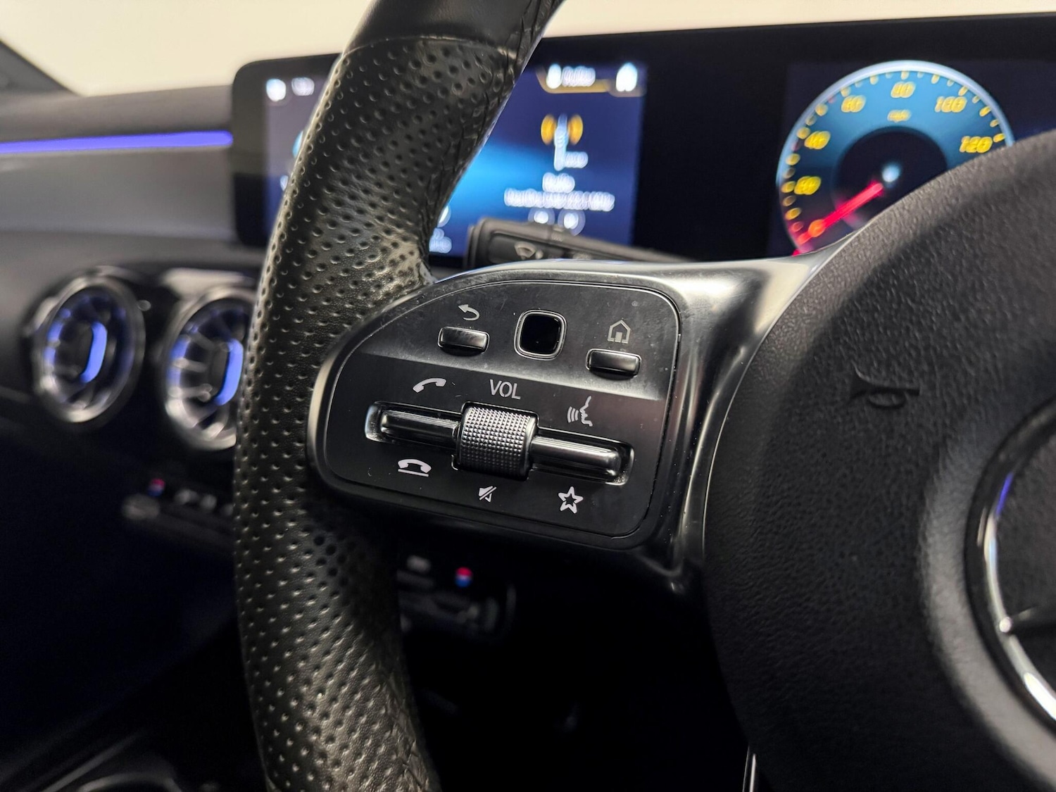 Used Mercedes-Benz CLA 2022 for sale - 76645746: Photo 32