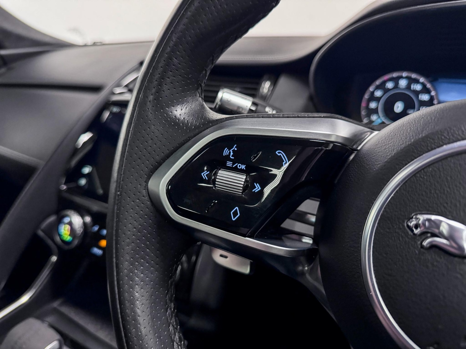 Used Jaguar E-Pace 2021 for sale - 76200153: Photo 40