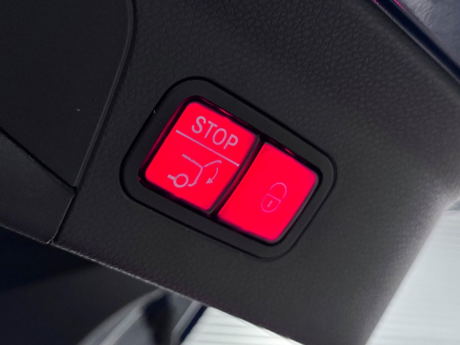 Used Mercedes-Benz GLC 2023 for sale - 77658963: Photo 13