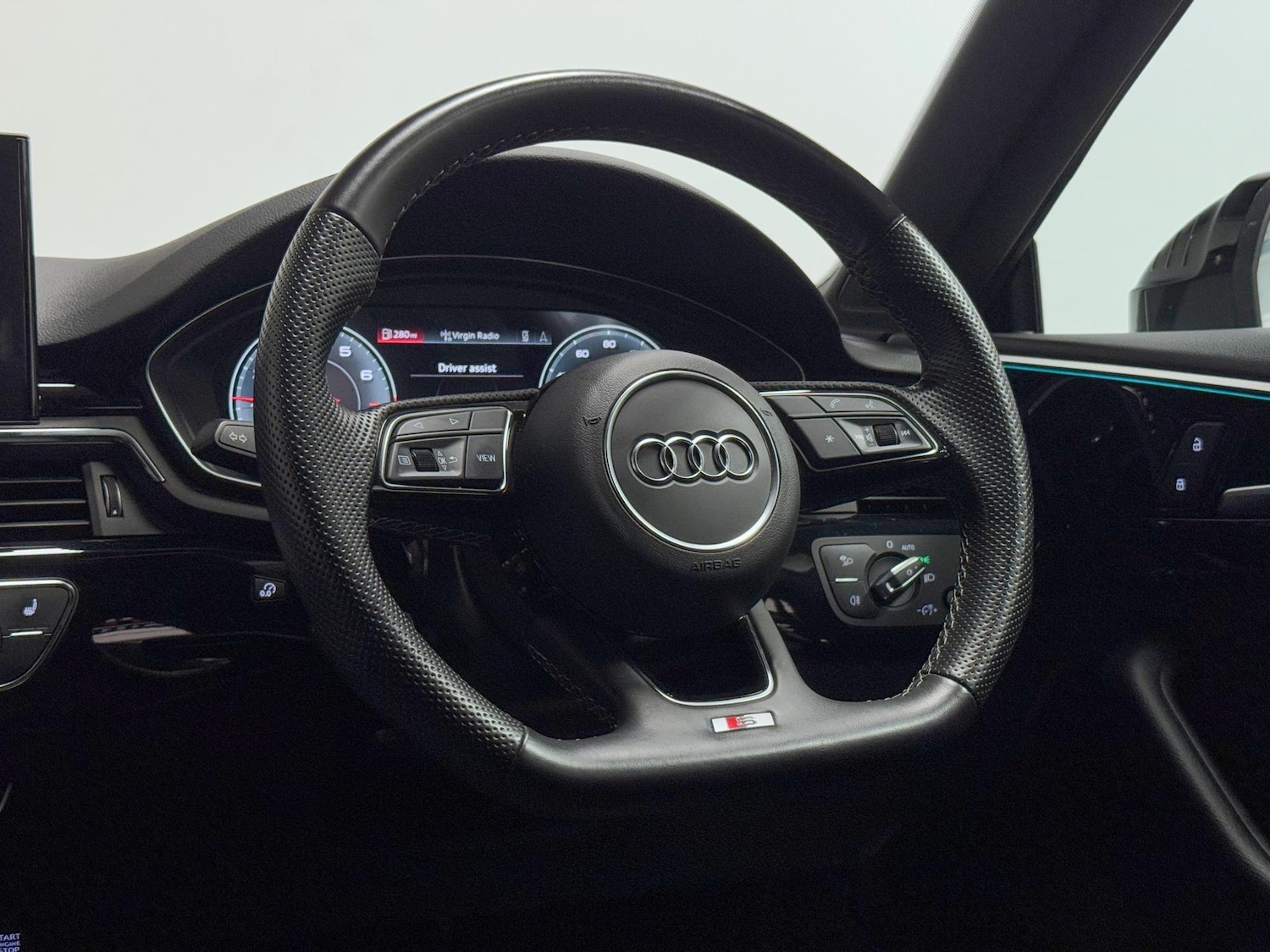 Vehicle 29