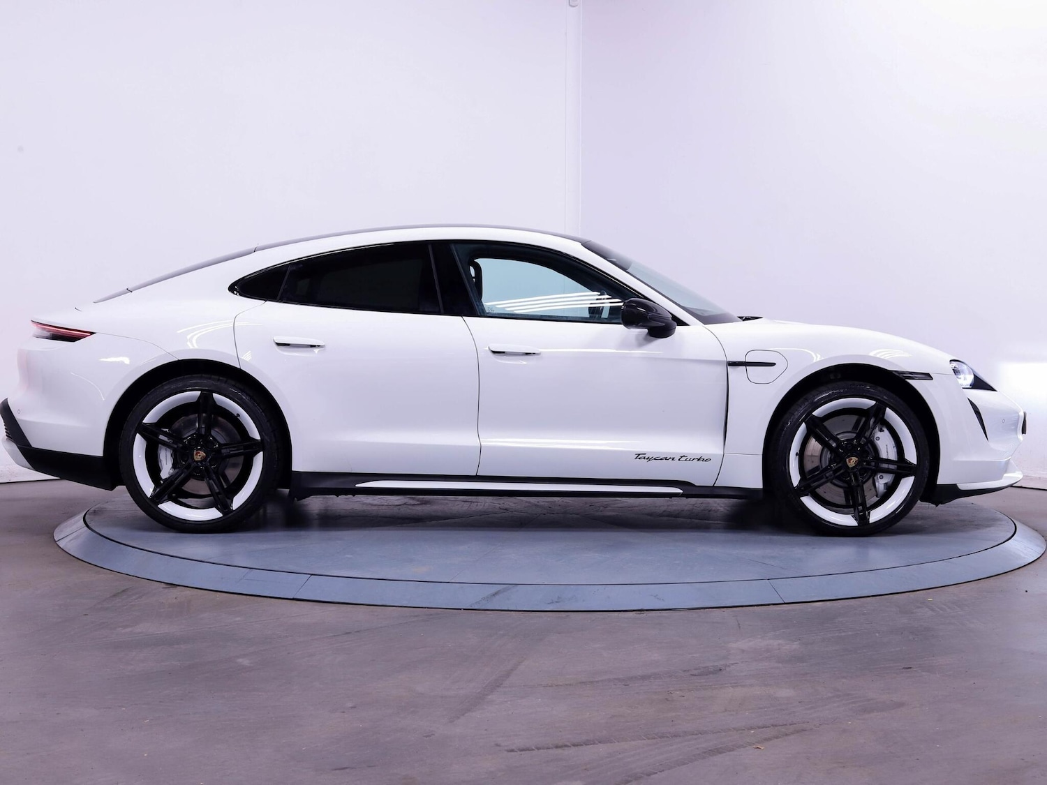 Used Porsche Taycan 2020 for sale - 76996691: Photo 12