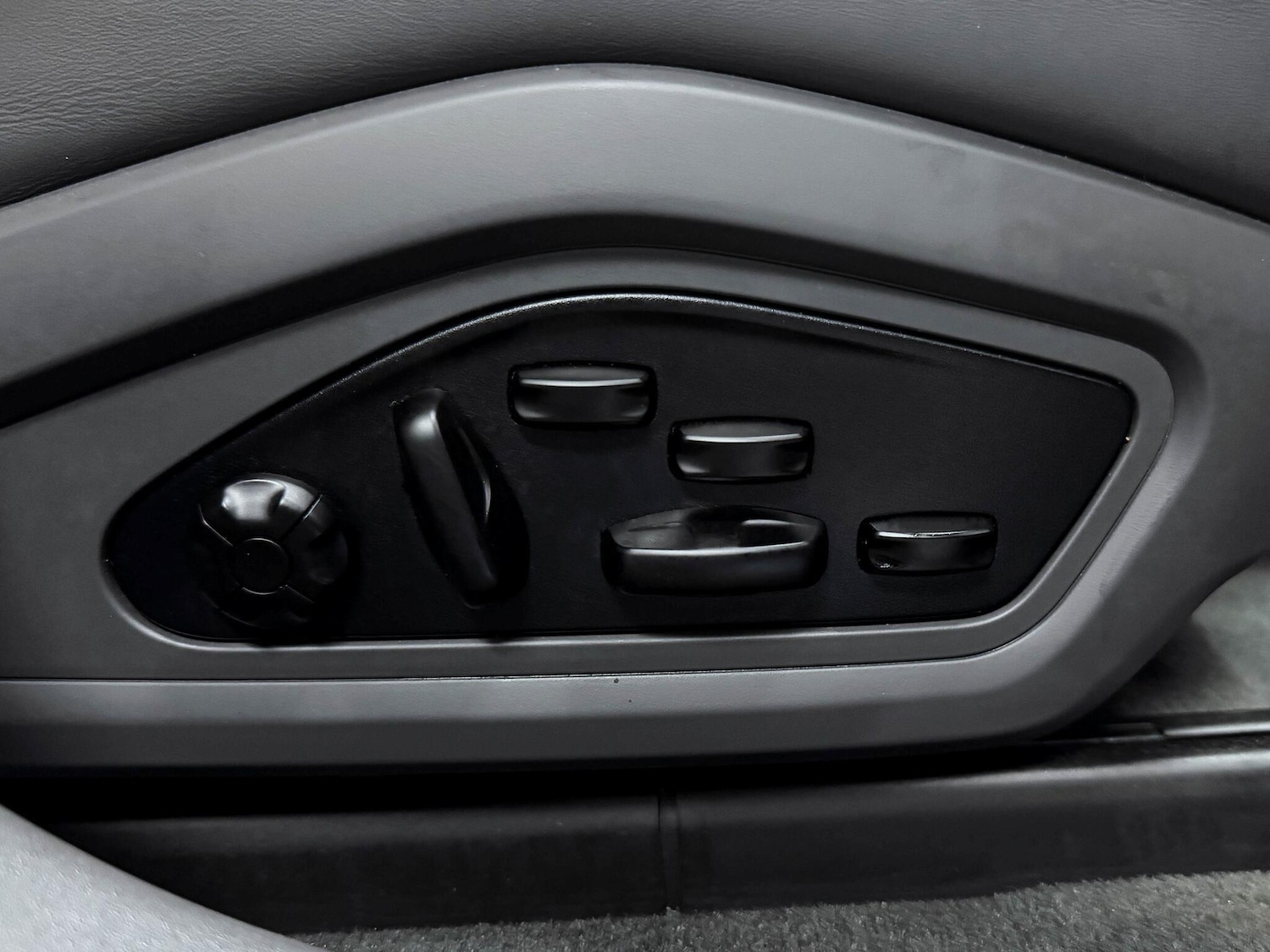 Used Porsche Taycan 2020 for sale - 76996691: Photo 22