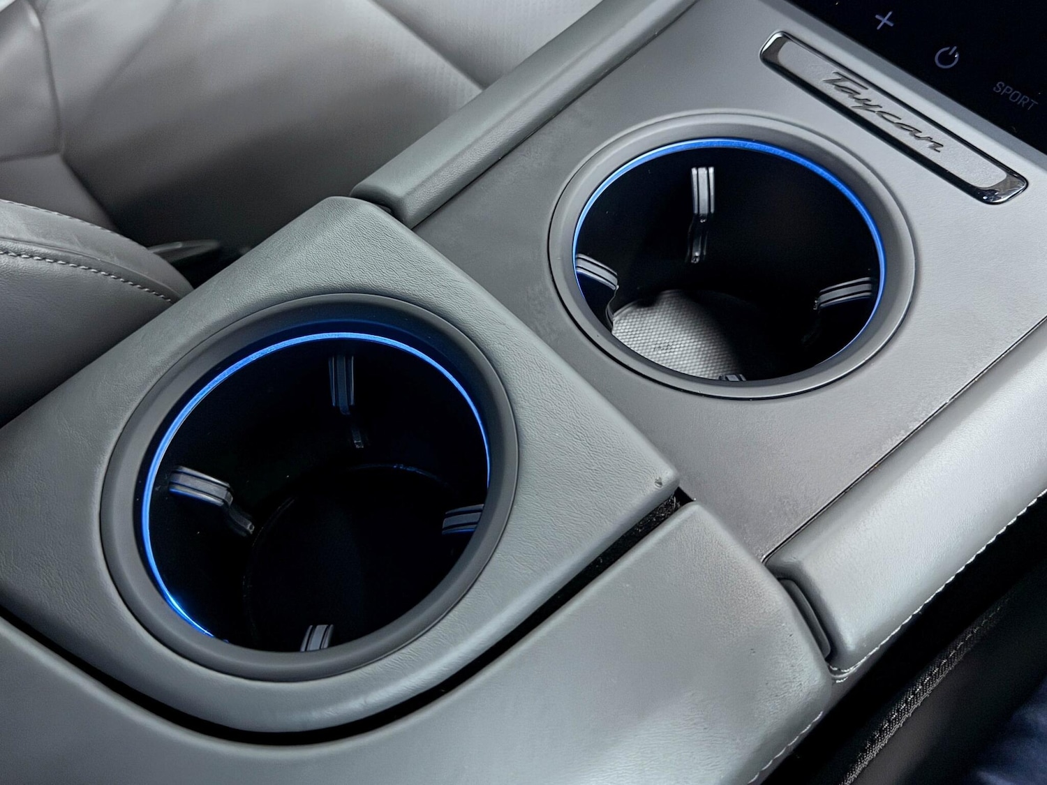 Used Porsche Taycan 2020 for sale - 76996691: Photo 32