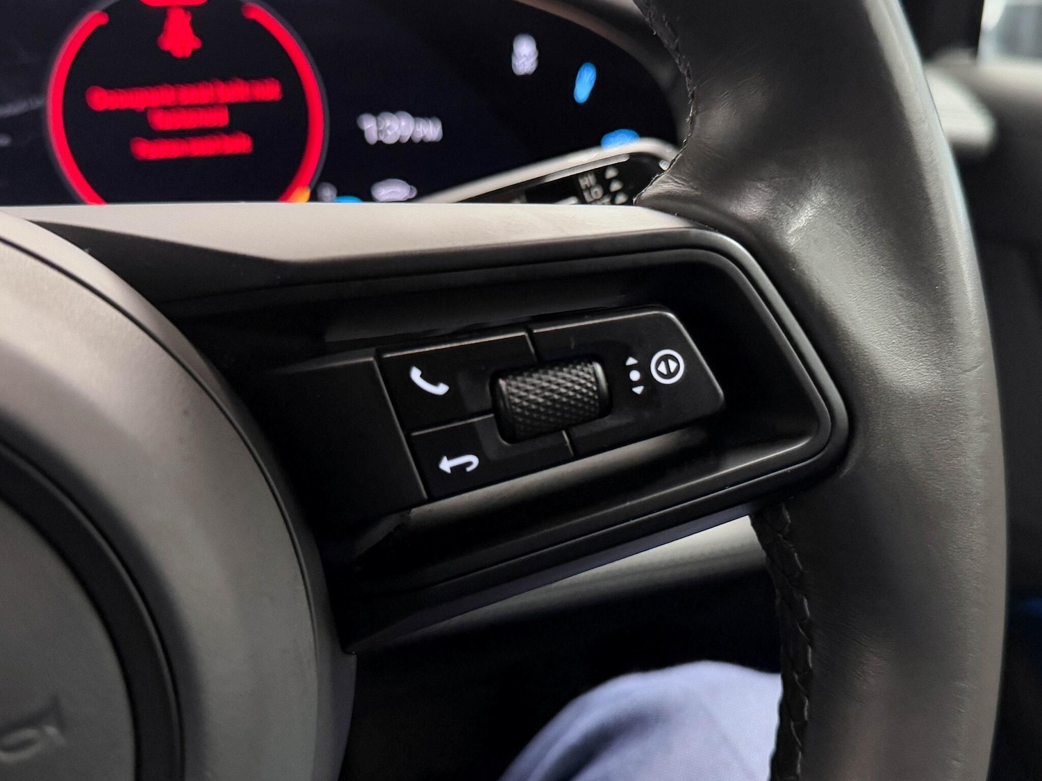 Used Porsche Taycan 2020 for sale - 76996691: Photo 40